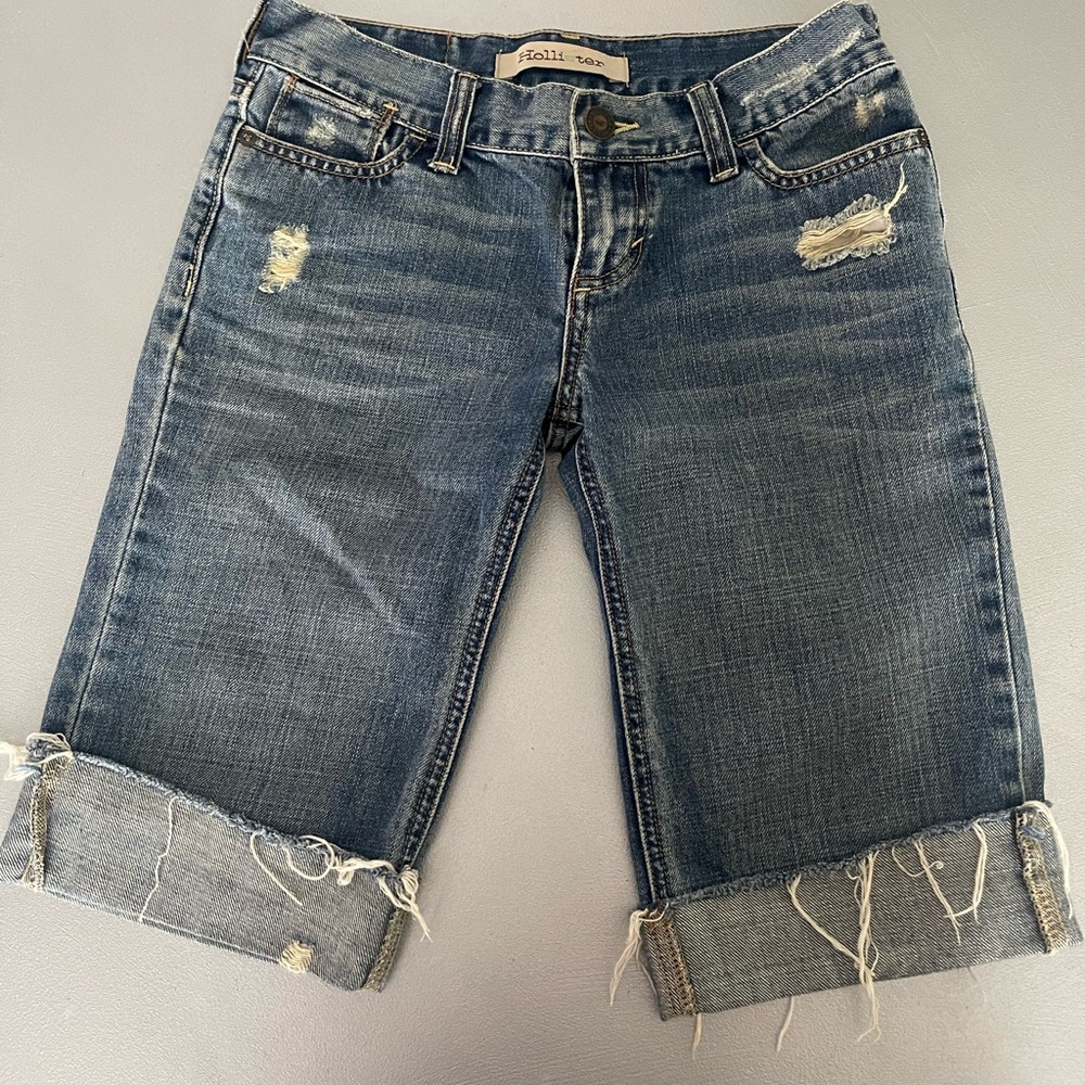 Hollister Denim Shorts Distressed size 1